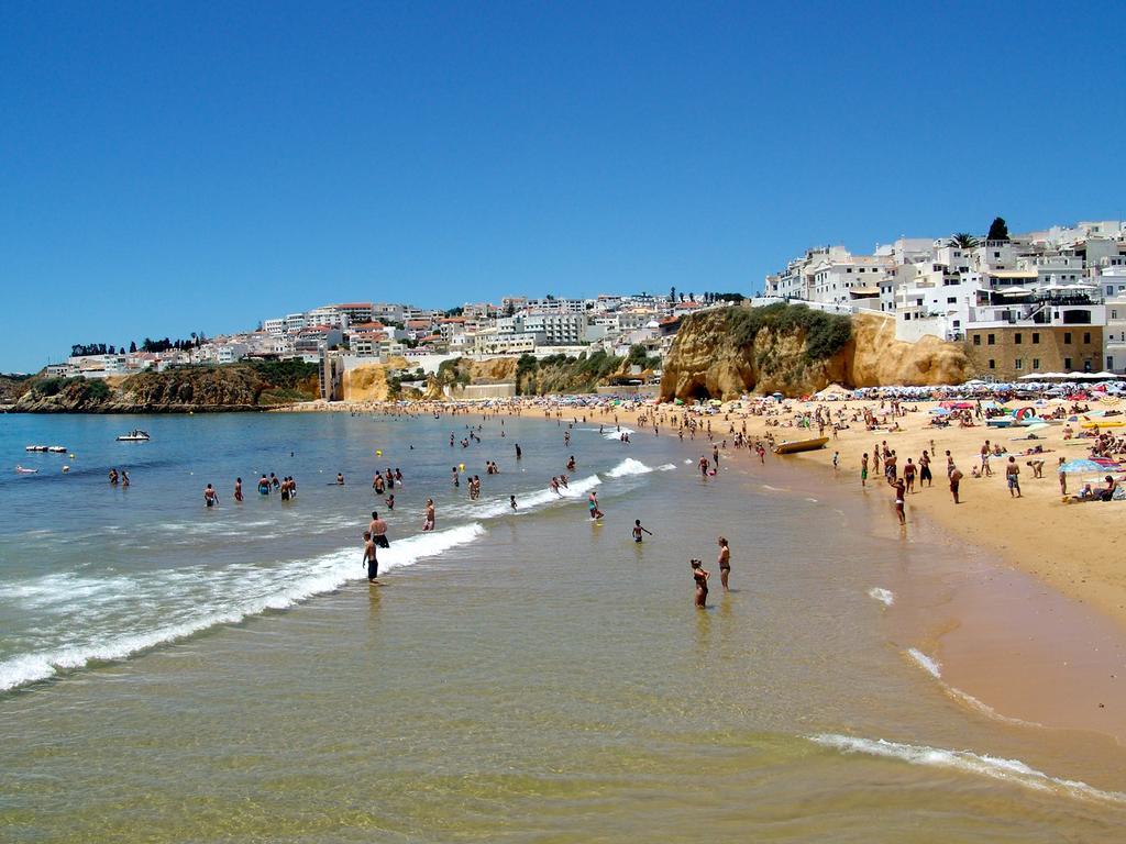 Apartamentos Tucha Albufeira Luaran gambar