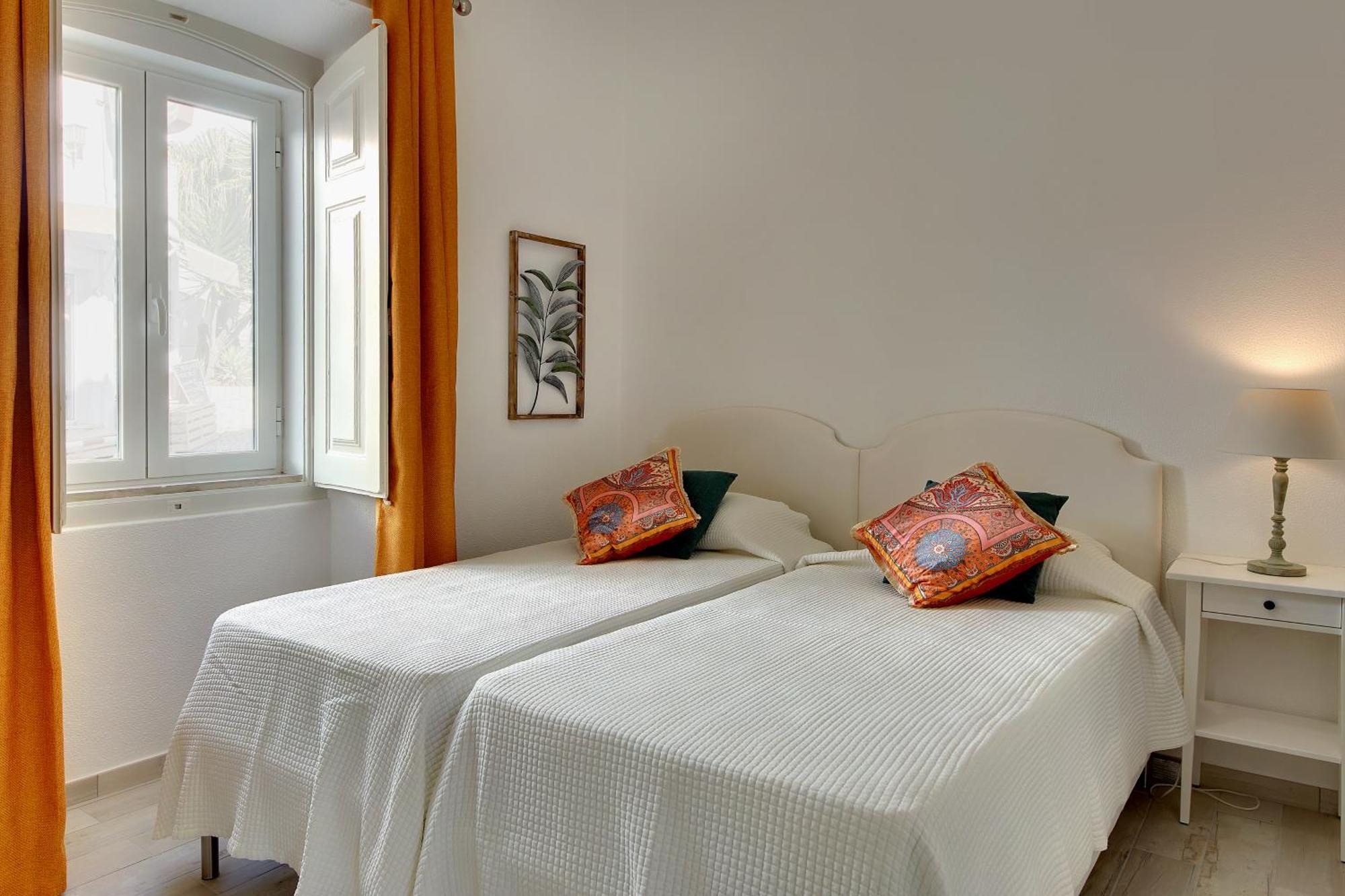 Apartamentos Tucha Albufeira Luaran gambar