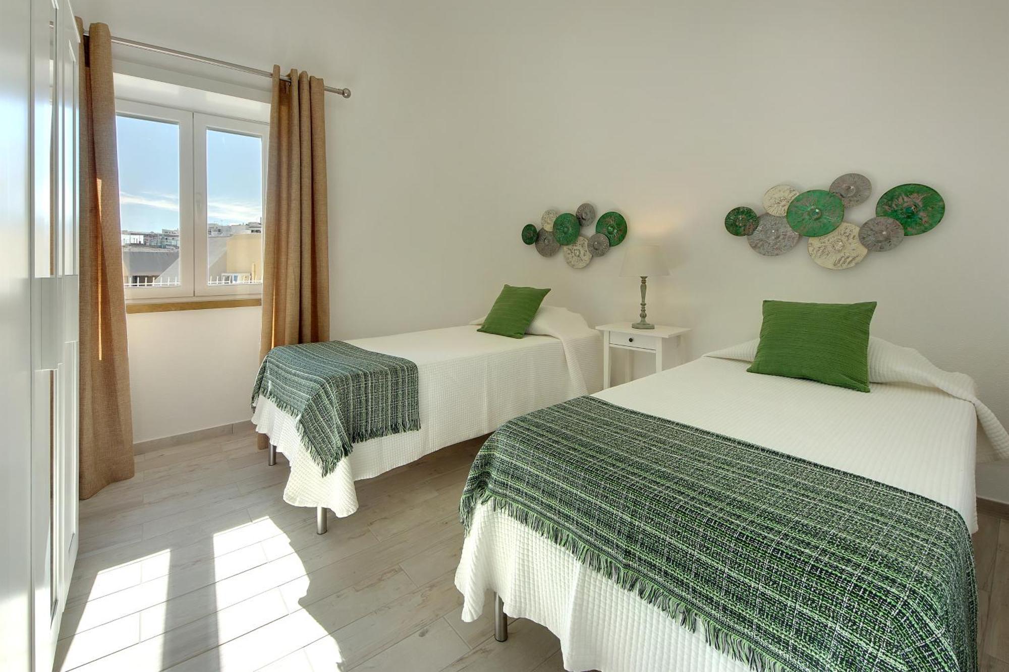 Apartamentos Tucha Albufeira Luaran gambar